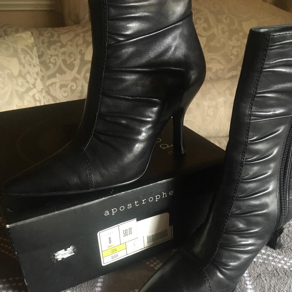 Super hot pointed toe boots π₯π timeless - Picture 3 of 6